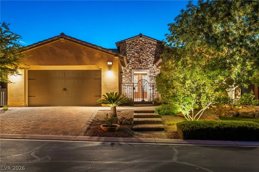 27 Contrada Fiore Drive, Henderson, NV 89011