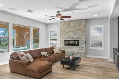 27 Contrada Fiore Drive, Henderson, NV 89011 Living Room