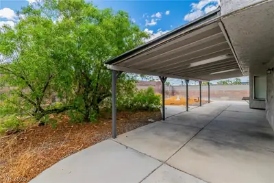 3907 Ebro Way, Las Vegas, NV 89103 Patio