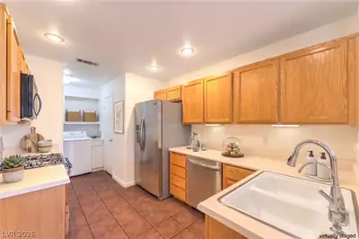8136 Autumn Star Avenue, Las Vegas, NV 89145 Kitchen