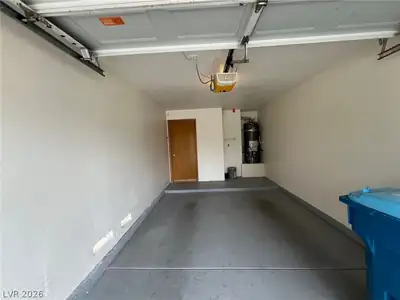 5205 Orchard Hills Avenue, Las Vegas, NV 89130 Garage