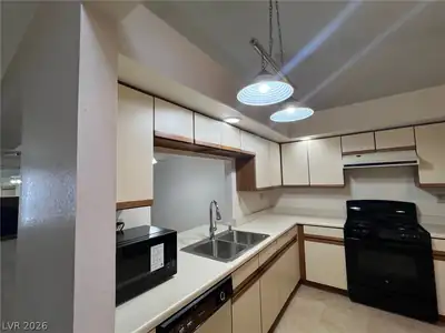 5205 Orchard Hills Avenue, Las Vegas, NV 89130 Kitchen