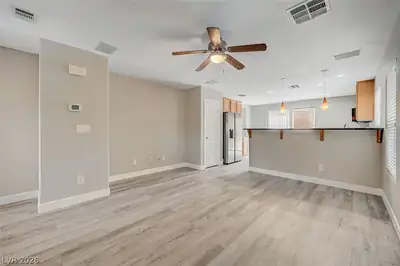 463 Royal Bridge Drive, Las Vegas, NV 89178 