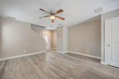 463 Royal Bridge Drive, Las Vegas, NV 89178 