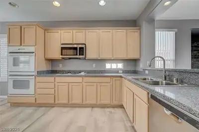 10357 Abisso Drive, Las Vegas, NV 89135 Kitchen