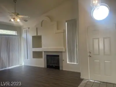 3421 Rose Valley Street Living Room