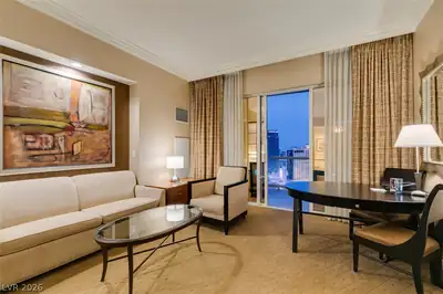 135 East HARMON Avenue 1817, Las Vegas, NV 89109 Living Room