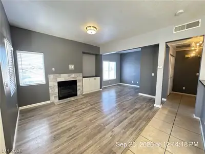 251 South Green Valley Parkway 4722, Henderson, NV 89012 Living Room