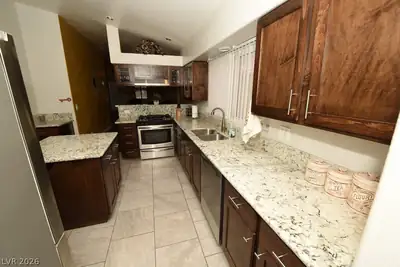 4357 Flagship Court, Las Vegas, NV 89121 Kitchen