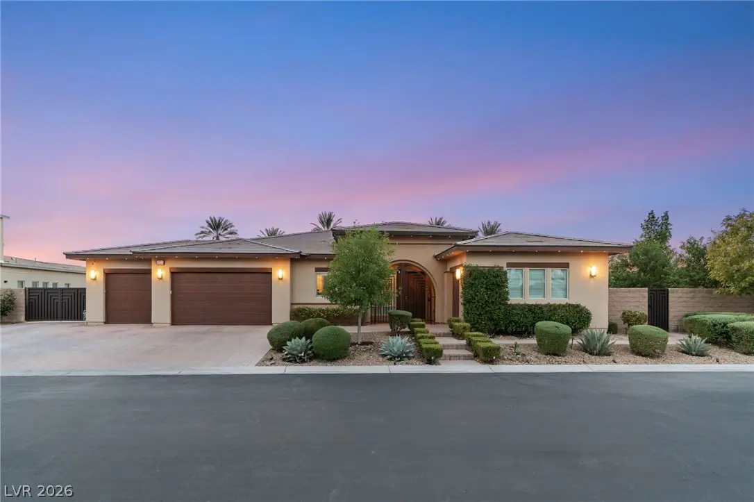 8255 Canyon Tree Court, Las Vegas, NV 89113