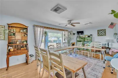 400 Sebastian Avenue, Henderson, NV 89002 Dining Area