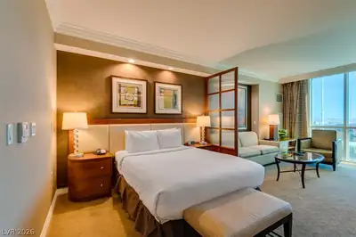 125 East HARMON Avenue 518, Las Vegas, NV 89109 Bedroom