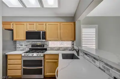 2183 Eagle Sticks Drive, Henderson, NV 89012 Kitchen