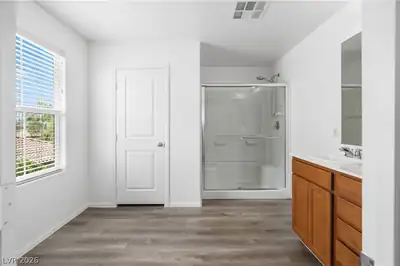 705 Gulf Pearl Drive, Henderson, NV 89002 Primary Bathroom