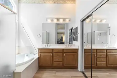 1409 Minuet Street, Henderson, NV 89052 Primary Bathroom