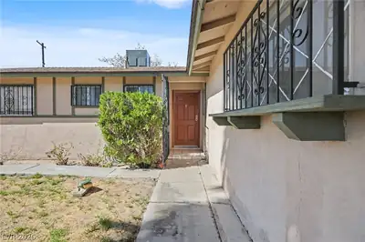 1949 Randa Lane, Las Vegas, NV 89104 