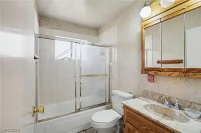1949 Randa Lane, Las Vegas, NV 89104 