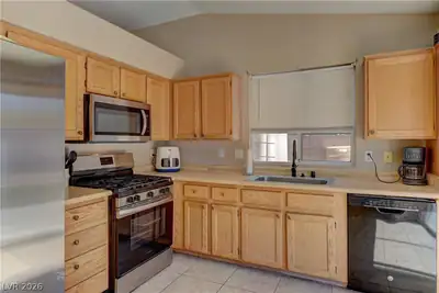 1263 Shimmering Glen Avenue, Henderson, NV 89014 Kitchen