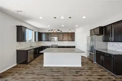 924 Tasker Pass Avenue, Henderson, NV 89012 Kitchen