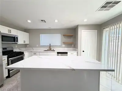 8469 Cavaricci Avenue Kitchen