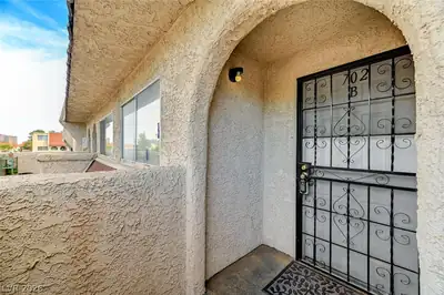 3567 Arville Street 702B, Las Vegas, NV 89103 