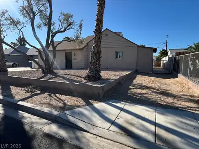 1304 Wengert Avenue, Las Vegas, NV 89104 Front of Structure