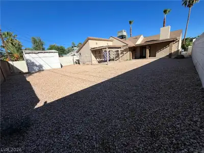 1304 Wengert Avenue, Las Vegas, NV 89104 Yard
