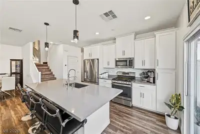 206 Callen Falls Avenue 1514, Henderson, NV 89011 Kitchen