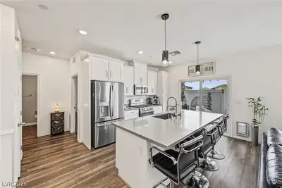 206 Callen Falls Avenue 1514, Henderson, NV 89011 Kitchen