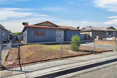 3421 Lillis Circle, North Las Vegas, NV 89030 Front of Structure