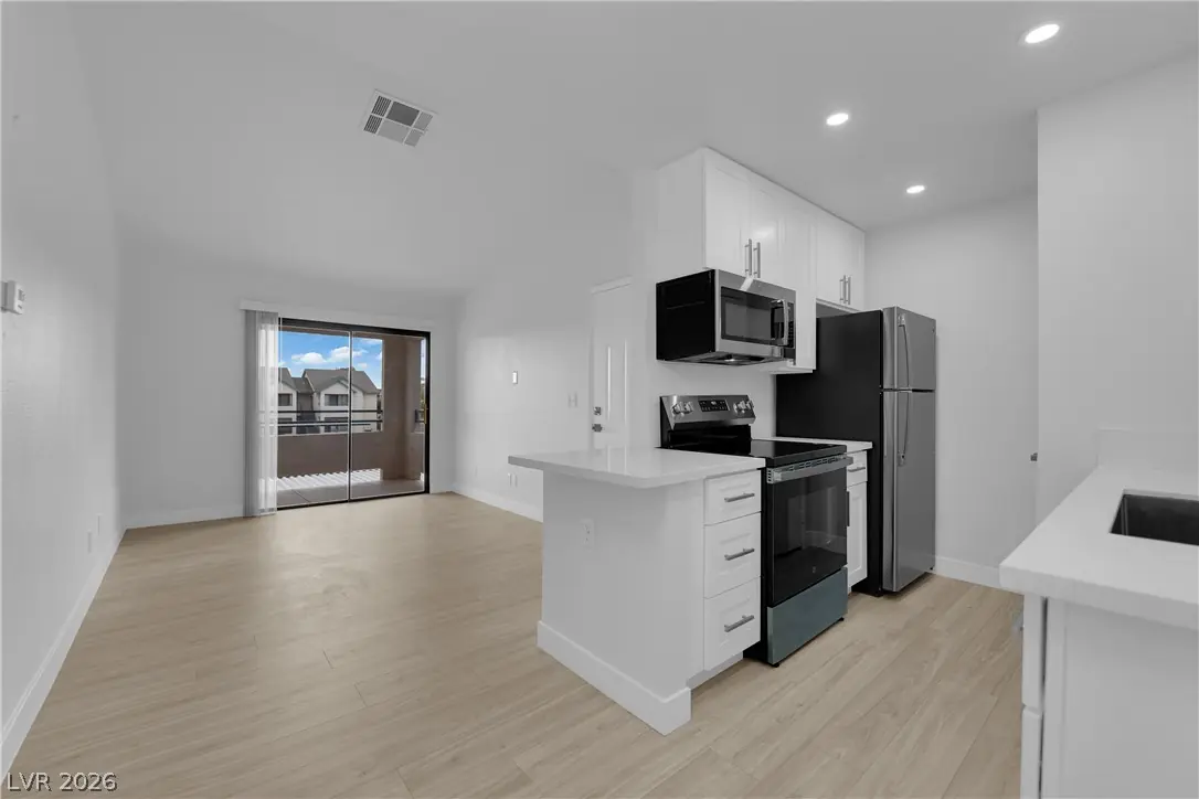 5111 Lindell Road 202, Las Vegas, NV 89118