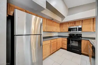 2191 Pinetop Lane 104, Las Vegas, NV 89119 Kitchen