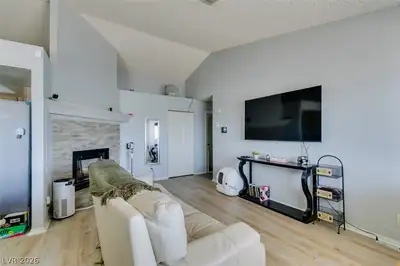 5335 Rod Court 104, Las Vegas, NV 89122 