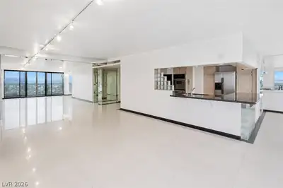 3111 Bel Air Drive 25H Living Room