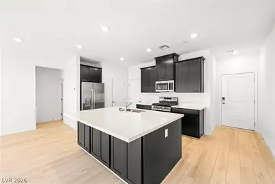 9568 Sagebrush Grove Street, Las Vegas, NV 89178 Kitchen