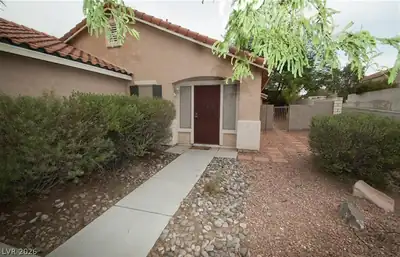 8998 Edgeworth Place, Las Vegas, NV 89123 Entry