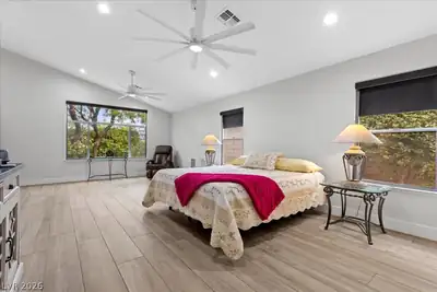 3096 Via Flaminia Court Bedroom