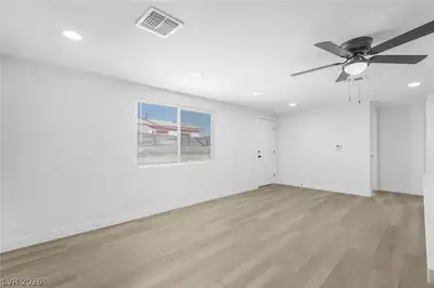 2233 Toiyabe Street, Las Vegas, NV 89156 Living Room