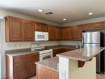 6503 Holyrod Park Court, Las Vegas, NV 89122 Kitchen