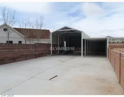 2721 South Miller Lane, Las Vegas, NV 89117 Parking