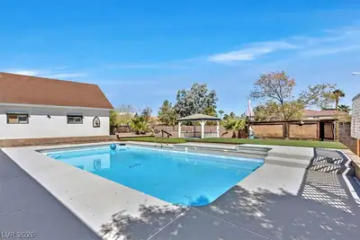2721 South Miller Lane, Las Vegas, NV 89117 Pool