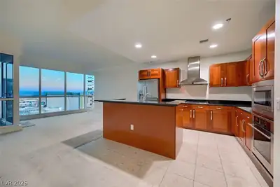 4525 Dean Martin 3009, Las Vegas, NV 89103 Kitchen