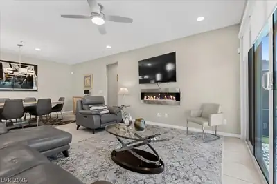 40 Flora Sagio Avenue Living Room