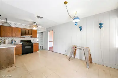 428 Bolsa Drive, Las Vegas, NV 89110 