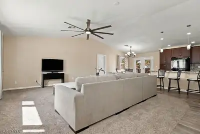 1560 Arabian Drive, Henderson, NV 89002 Living Room