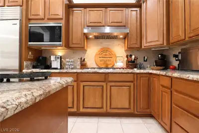 10 Caminito Amore, Henderson, NV 89011 Kitchen