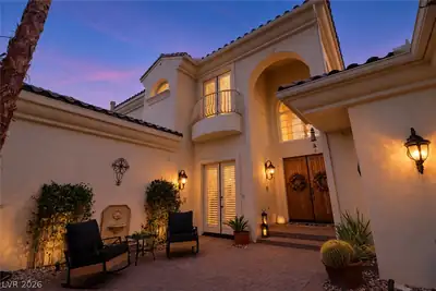 10 Caminito Amore, Henderson, NV 89011 Courtyard