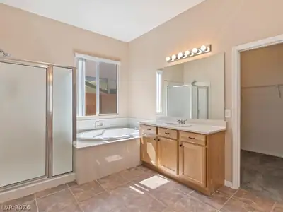 1217 Silent Sunset Avenue, North Las Vegas, NV 89084 Primary Bathroom