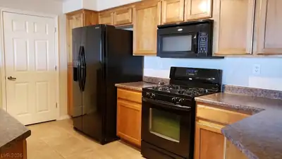 8777 West Maule Avenue 2128, Las Vegas, NV 89148 Kitchen