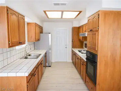 1920 Racine Drive, Las Vegas, NV 89156 Kitchen